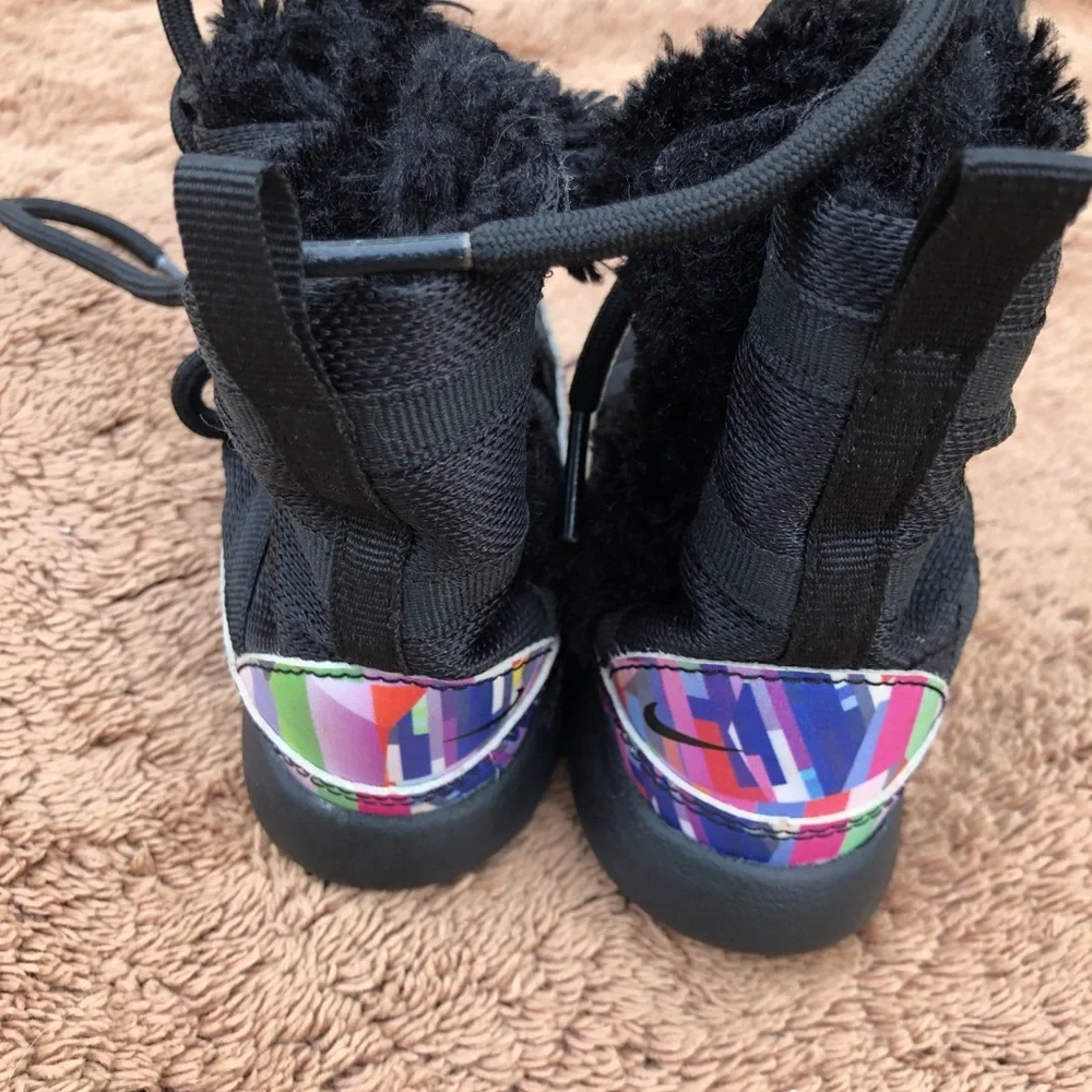 Nike Roshe One Boots